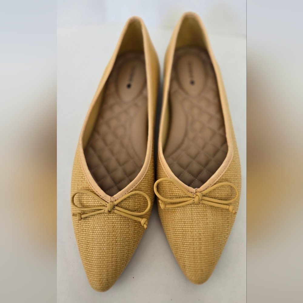 NWOB! Birdies Women's Butter Yellow Raffia Flats with Bow Detail - Picture 2 of 12
